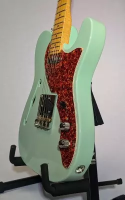 Fender - Limited Edition American Professional II Telecaster Thinline, Maple Fingerboard - Transparent Daphne Blue 4